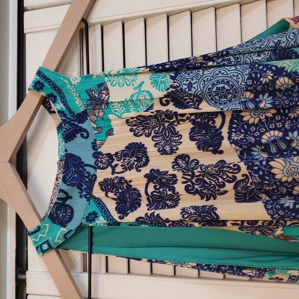 Entro Floral Patchwork Patterned Sleeveless Rayon… - image 2